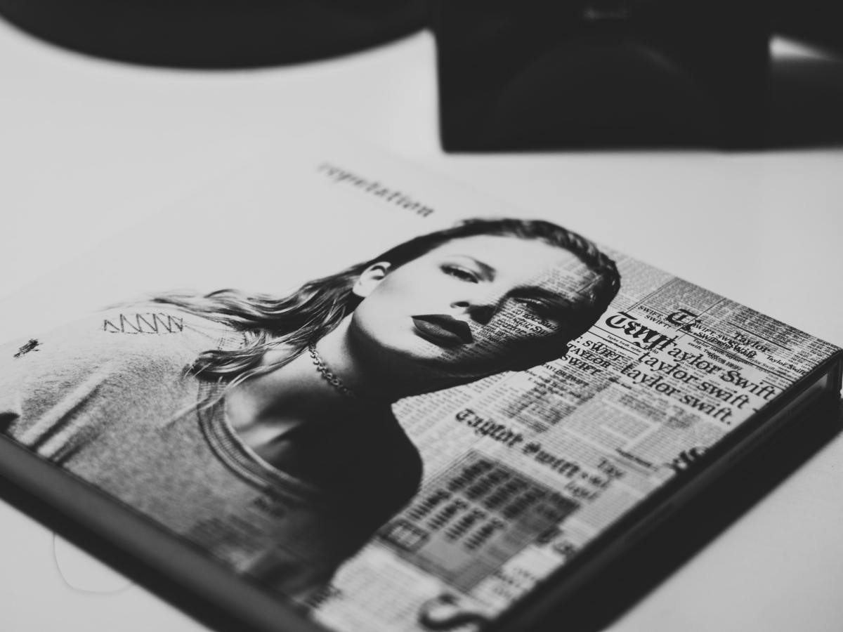 A Summary of Taylor Swift’s Albums + Background Information