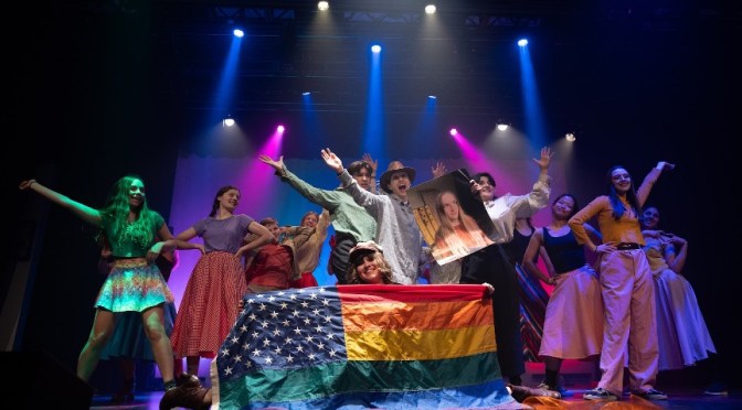 DANS LES COULISSES DE LA COMÉDIE MUSICALE